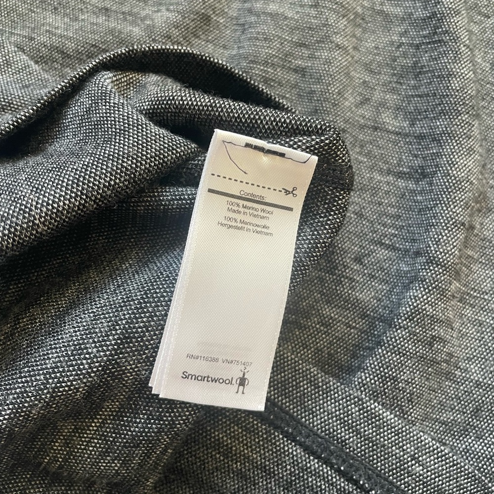 Smartwool Men’s Long Sleeve Half-Zip Pullover in Black and Charcoal - Picture 13 of 13